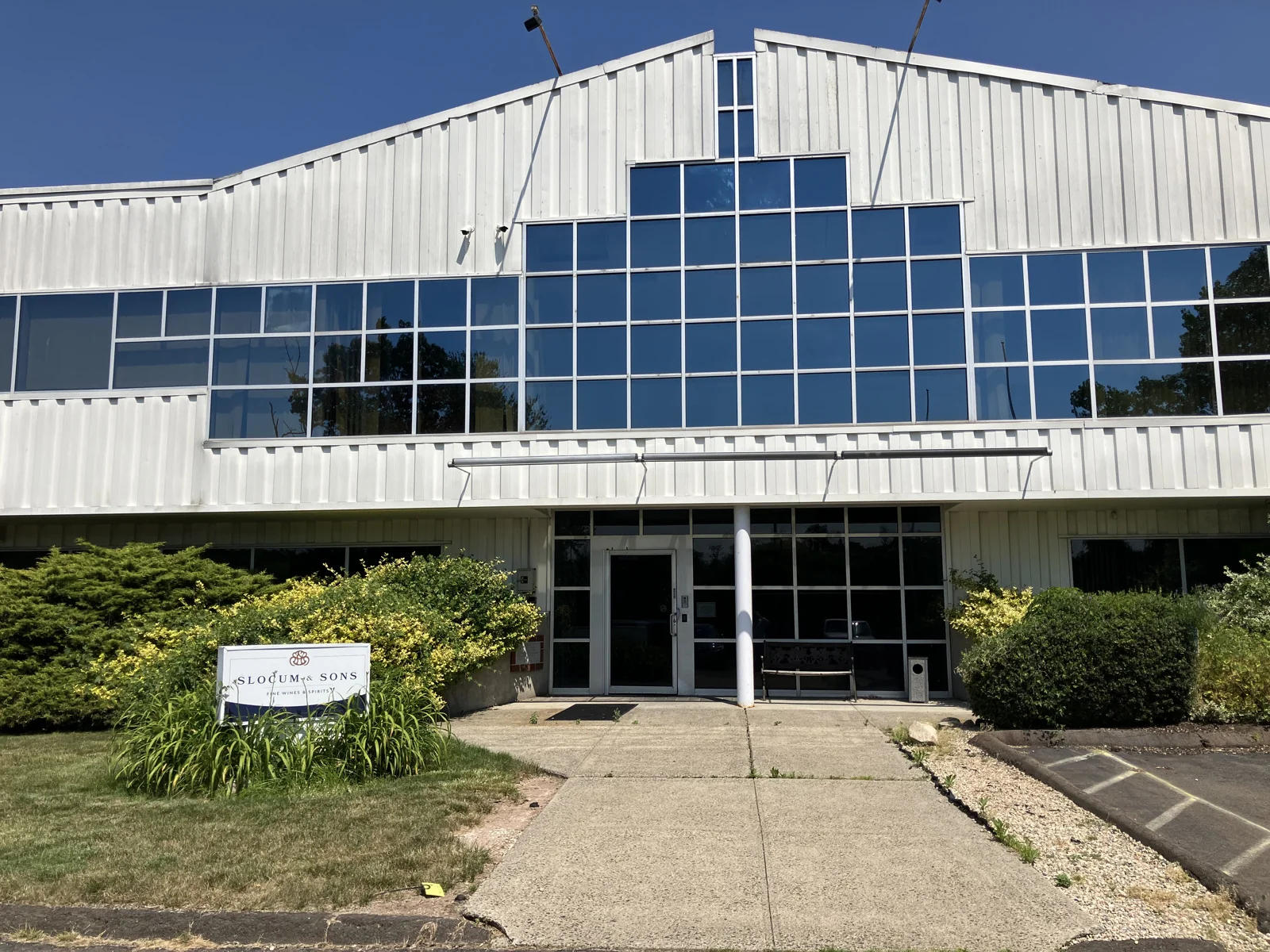 30 Corporate Drive — Lease in North Haven, CT, photo 1 of 8