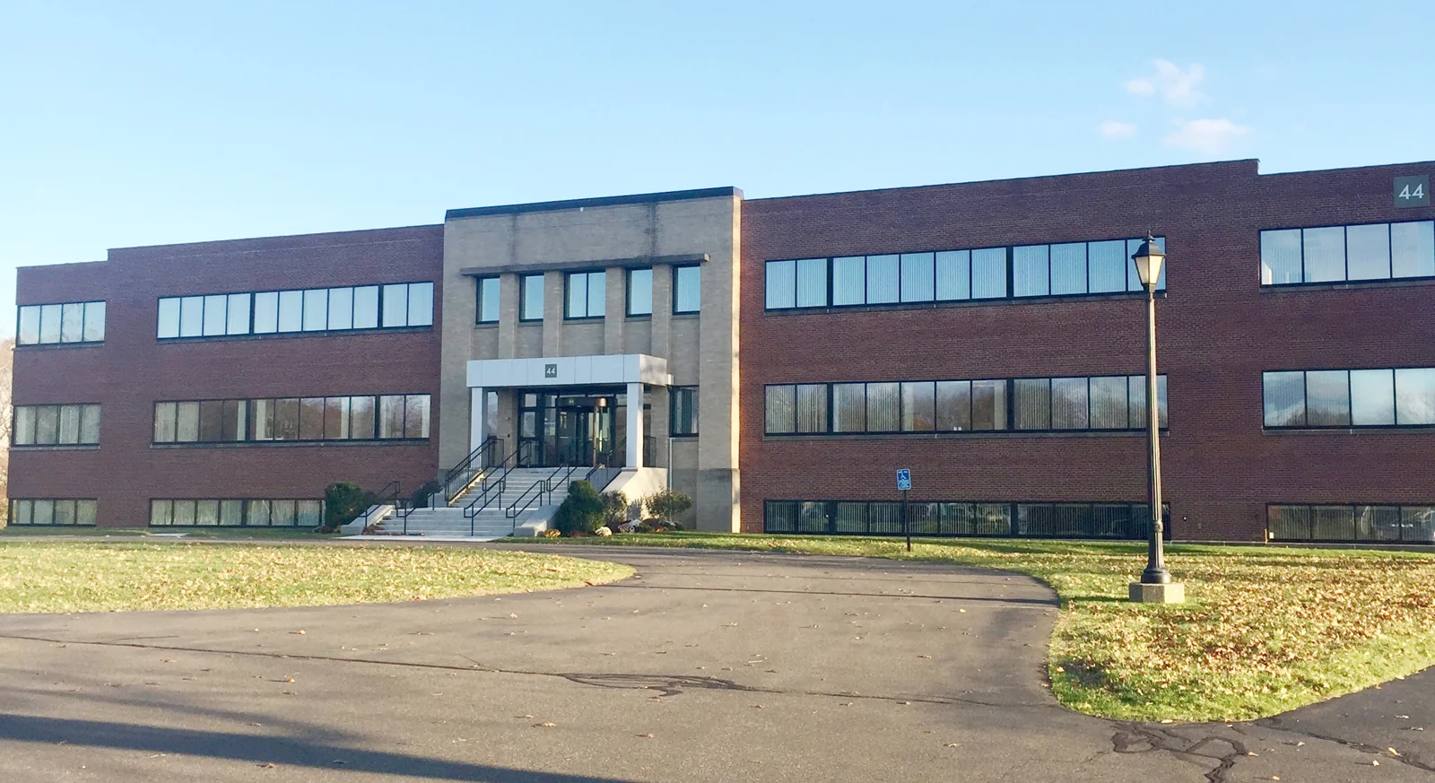 Warehouse / Office and R&D in Four Buildings — Sale in Danbury, CT, photo 4 of 4