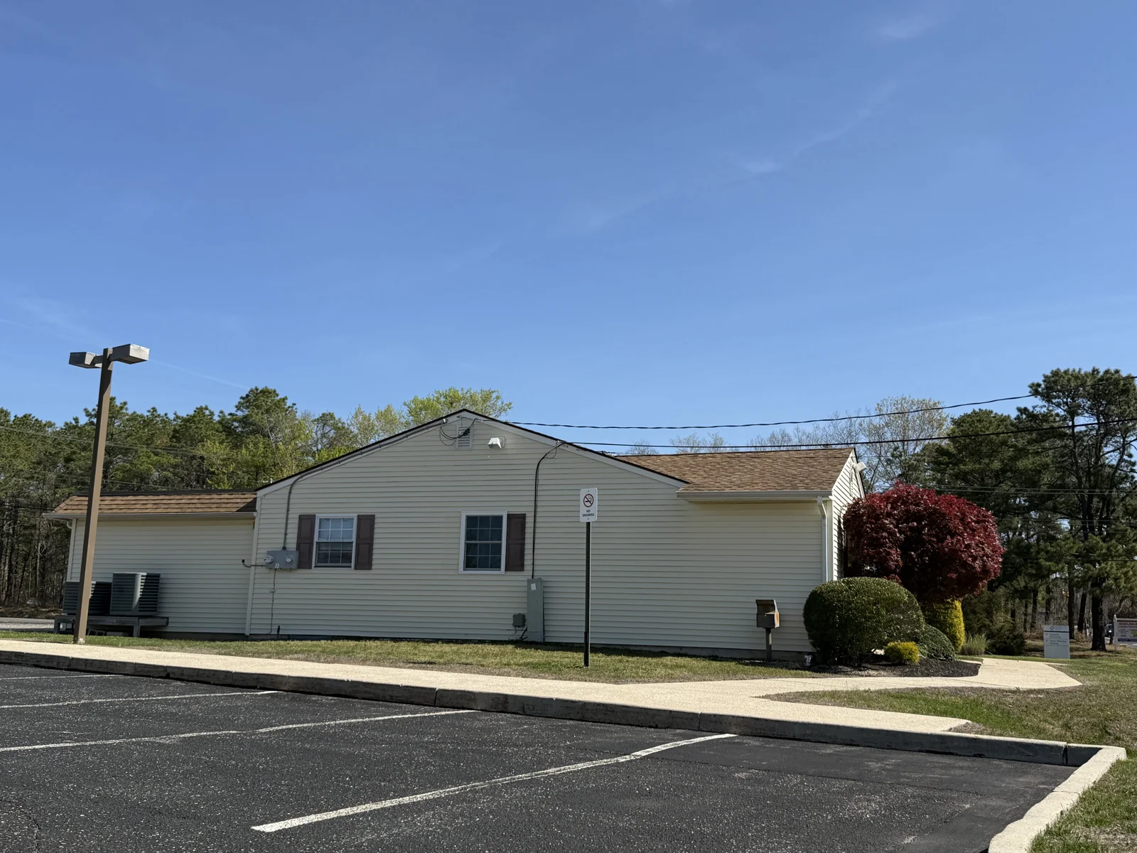 Office in Manahawkin, NJ — Sale in Manahawkin, NJ, photo 2 of 2
