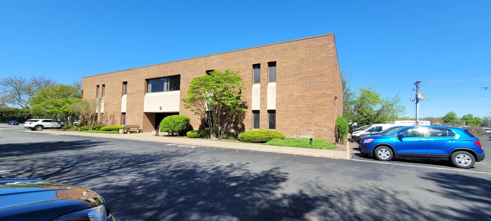 Office in Colonie, NY — Sale in Colonie, NY, photo 2 of 2