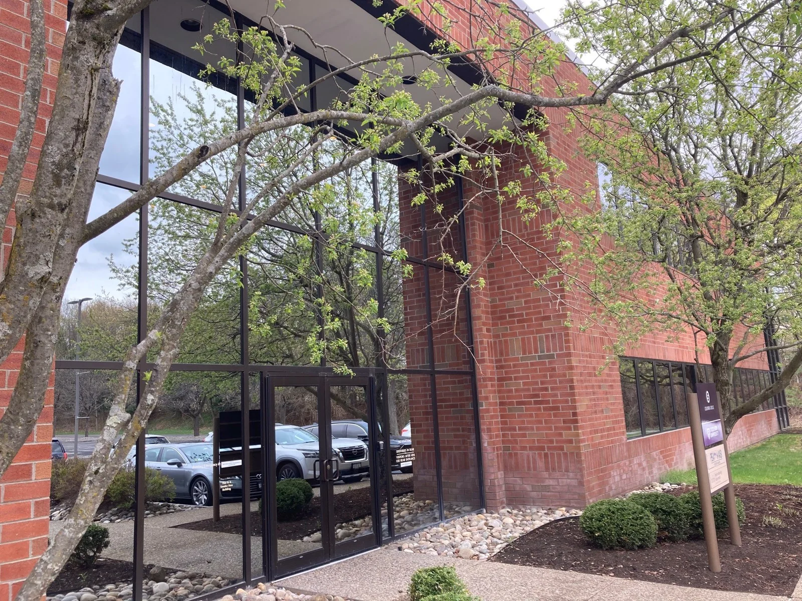 Office in Albany, NY — Sale in Albany, NY, photo 1 of 8