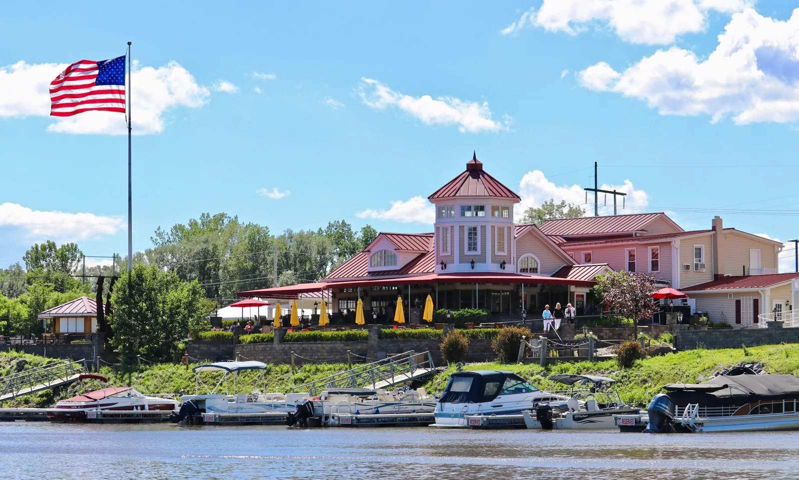 The Water's Edge Lighthouse Restaurant — Sale in Schenectady, NY, photo 3 of 8