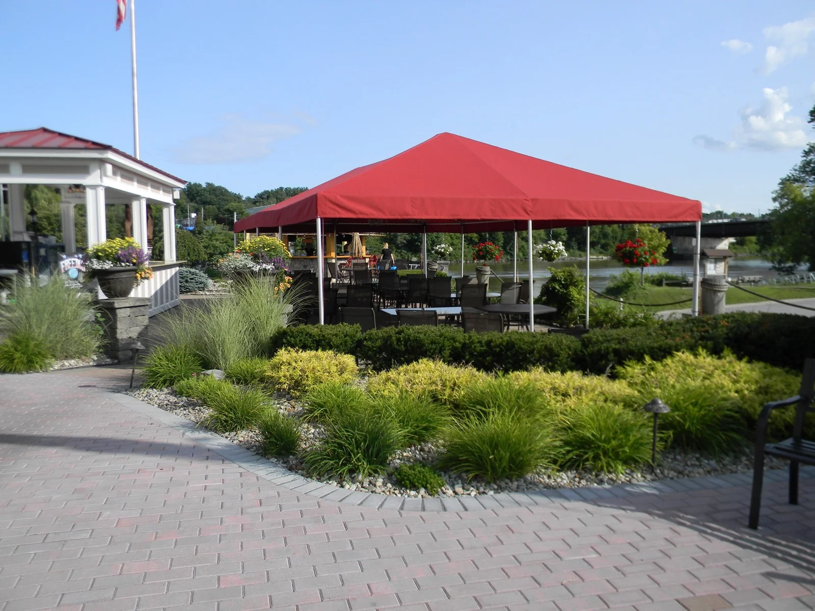 The Water's Edge Lighthouse Restaurant — Sale in Schenectady, NY, photo 6 of 8