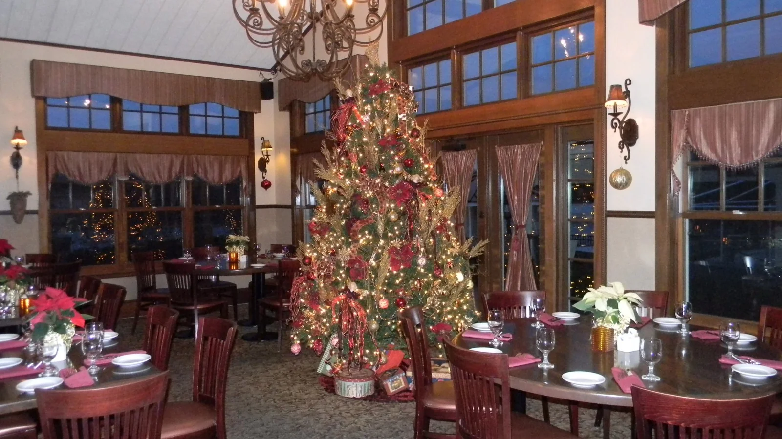 The Water's Edge Lighthouse Restaurant — Sale in Schenectady, NY, photo 8 of 8