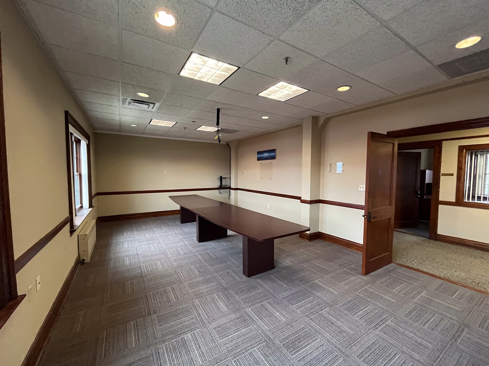 Office in Rome, NY — Sale in Rome, NY, photo 2 of 8