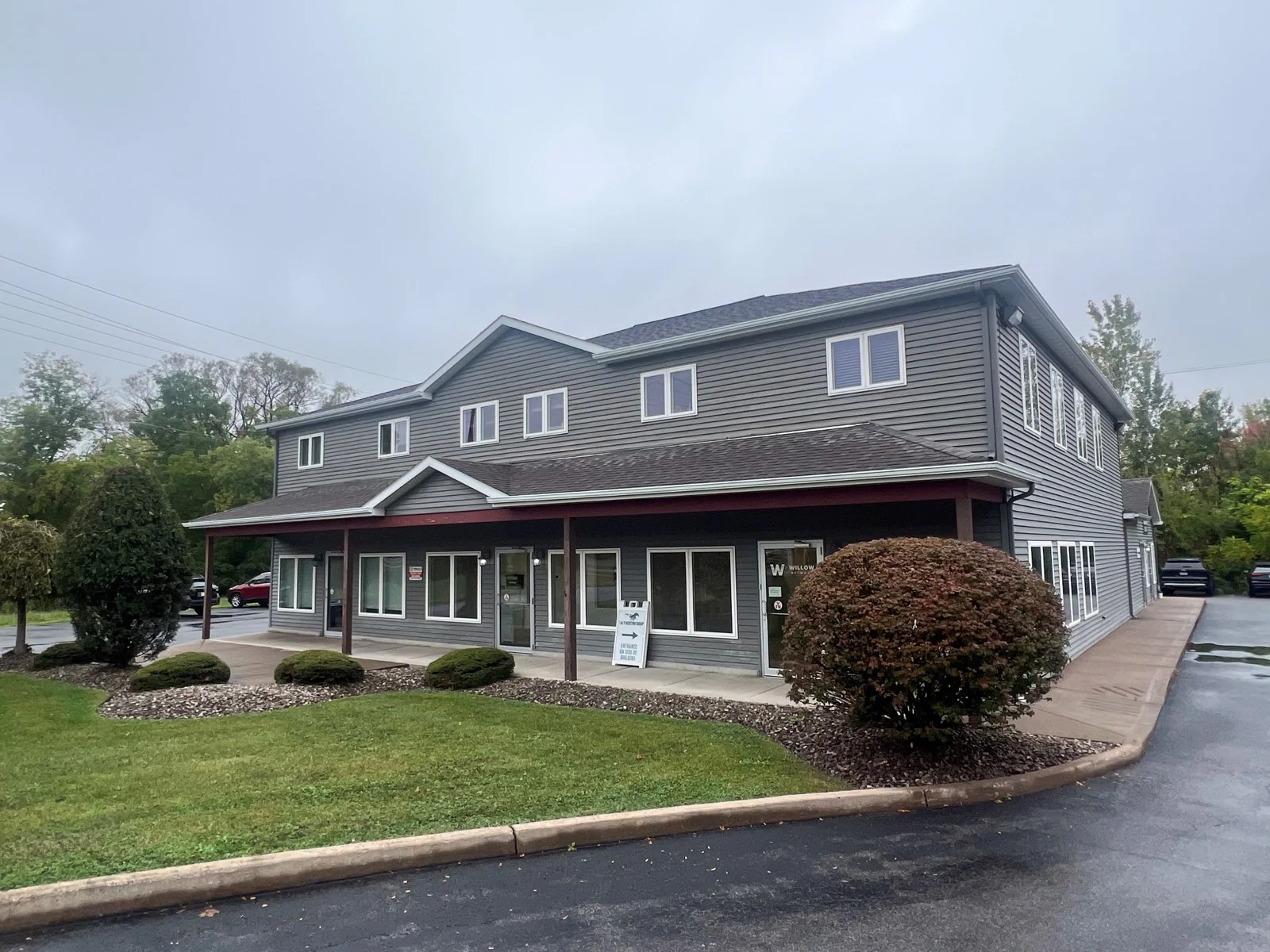 Office in Oneida, NY — Sale in Oneida, NY, photo 1 of 5