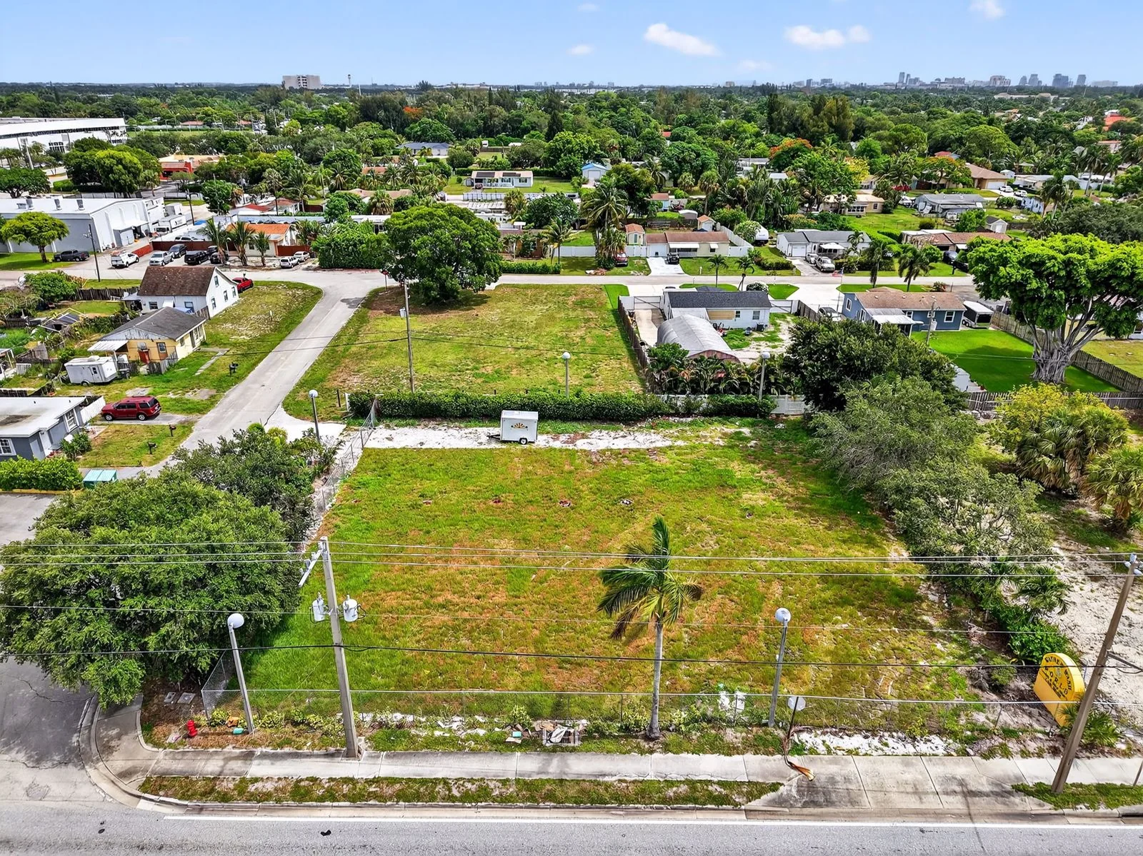 Land in West Palm Beach, FL — Sale in West Palm Beach, FL, photo 1 of 8