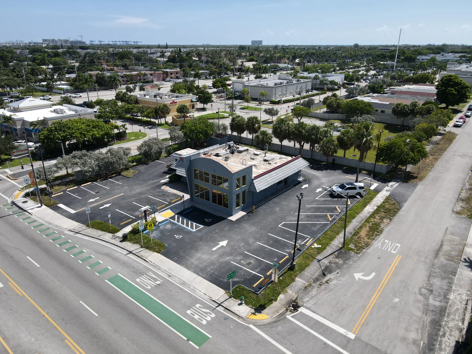 Retail in Hollywood, FL — Sale in Hollywood, FL, photo 2 of 7