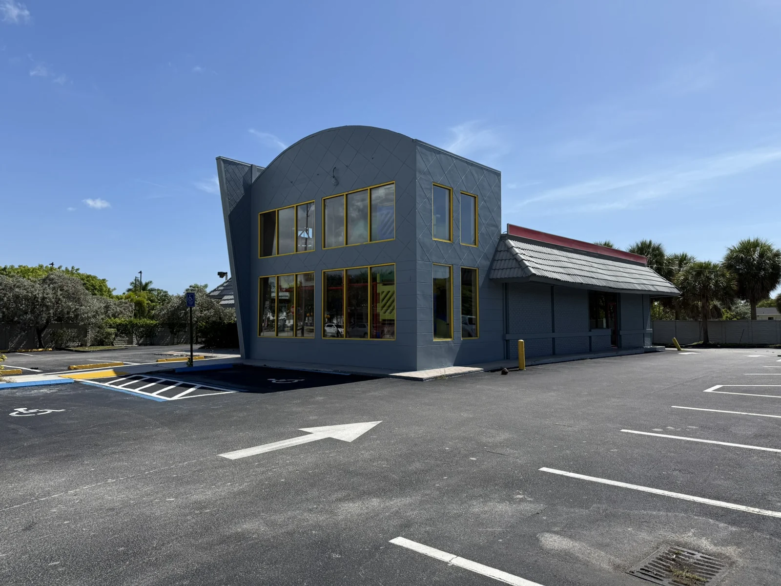 Retail in Hollywood, FL — Sale in Hollywood, FL, photo 4 of 7