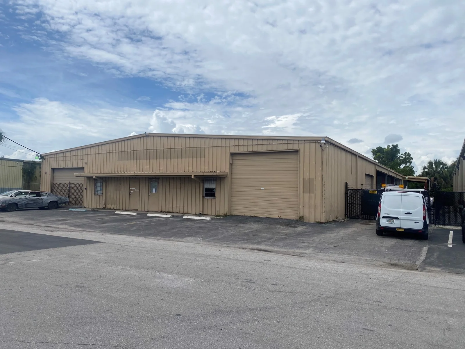 Industrial in West Palm Beach, FL — Lease in West Palm Beach, FL, photo 1 of 5