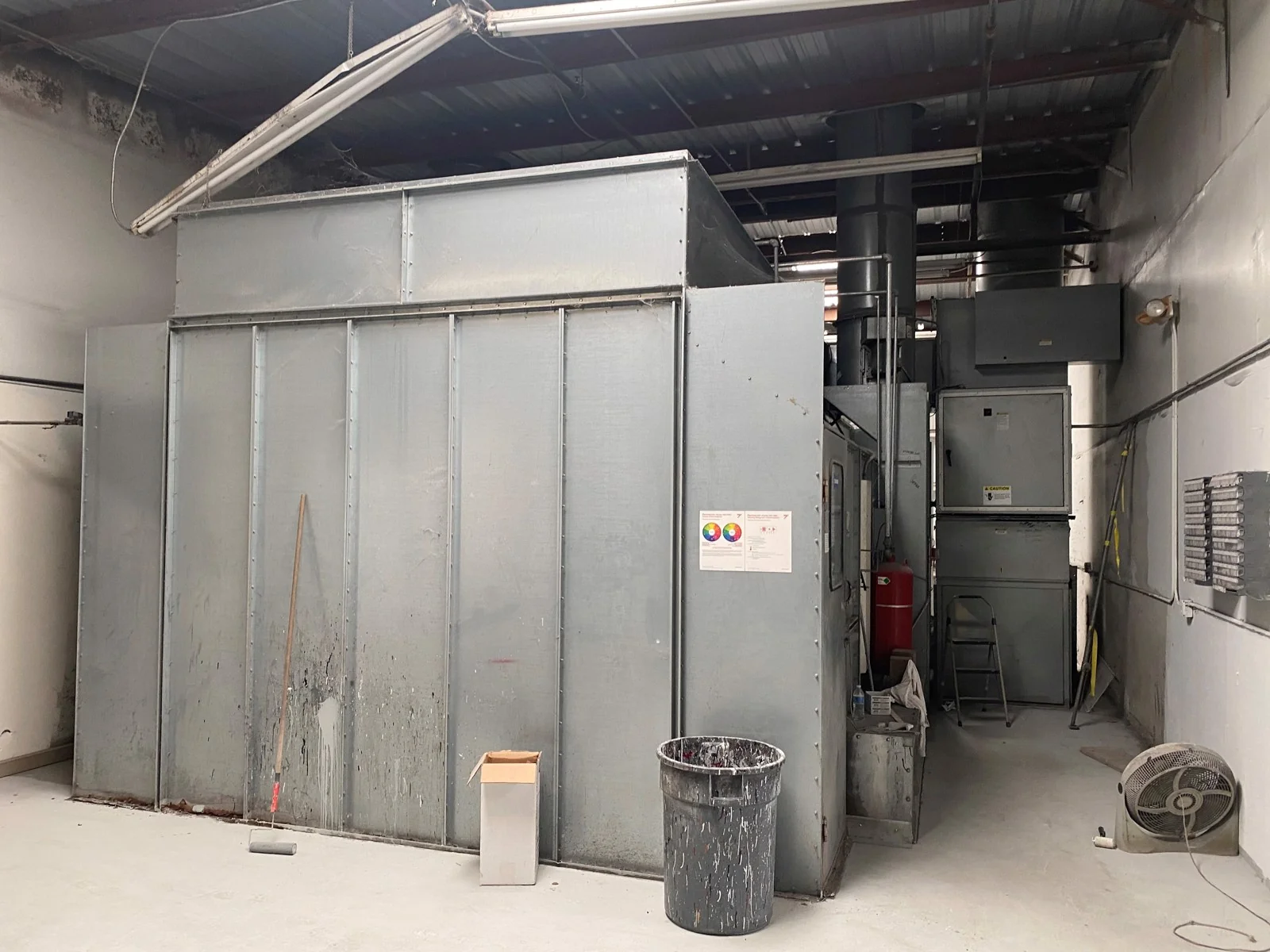 Industrial in West Palm Beach, FL — Lease in West Palm Beach, FL, photo 4 of 5