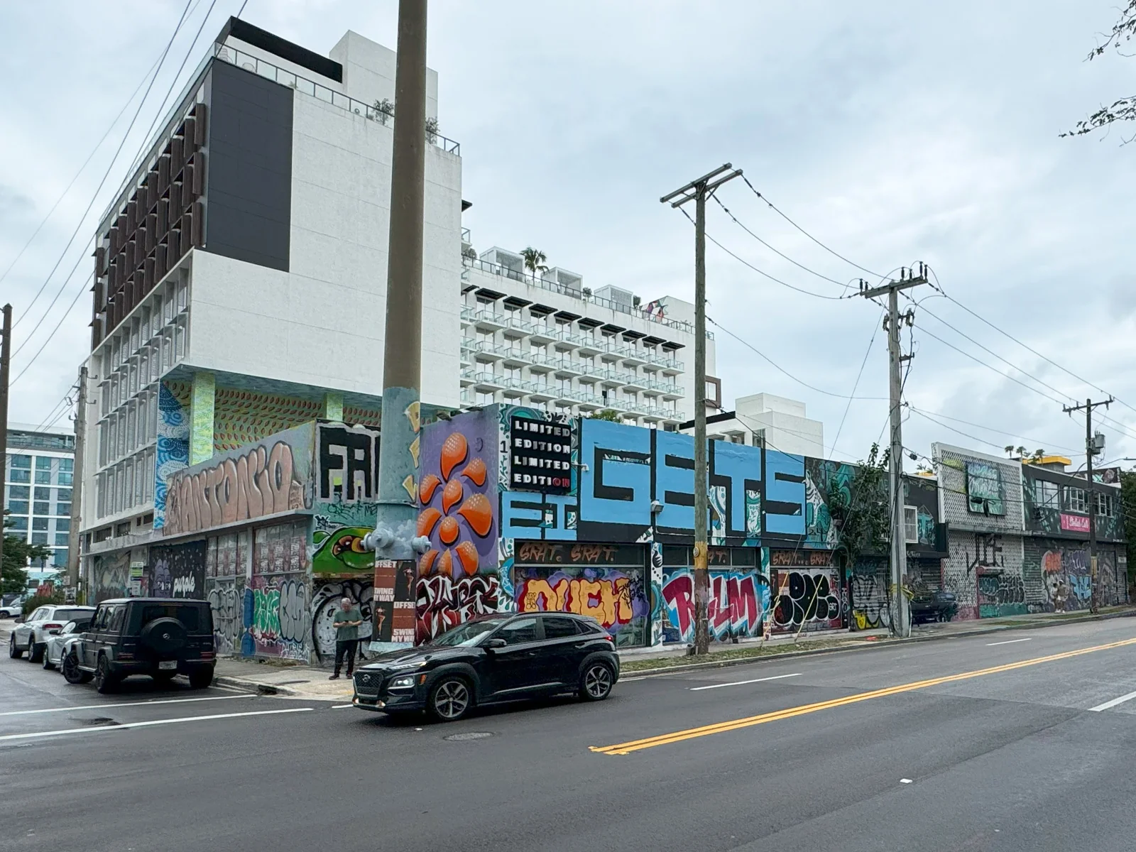 Retail in Miami, FL — Sale in Miami, FL, photo 5 of 8