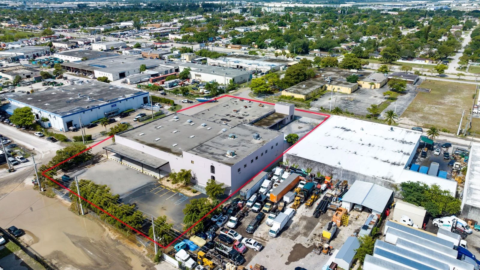 Opa Locka Headquarters Facility — Lease in Opa-Locka, FL, photo 2 of 3