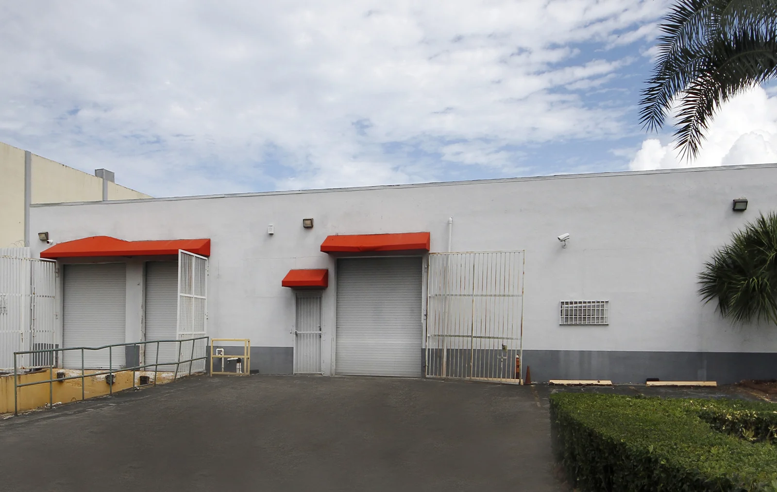 Miami Warehouse — Sale in Miami, FL, photo 6 of 8
