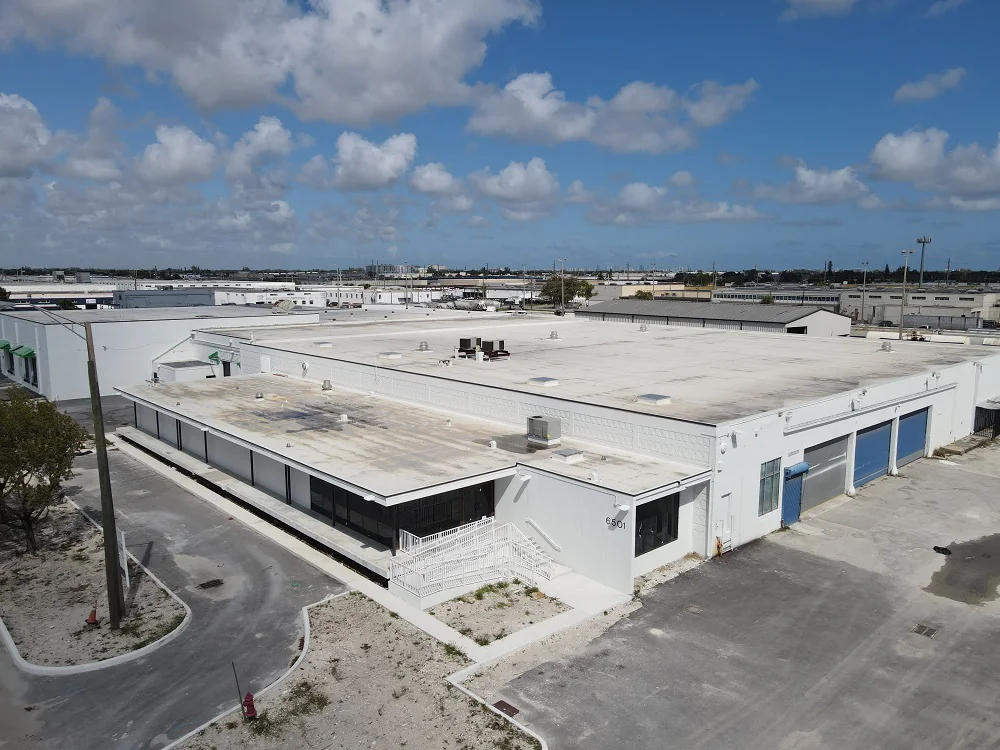 Miami Warehouse Facility — Lease in Miami, FL, photo 1 of 8