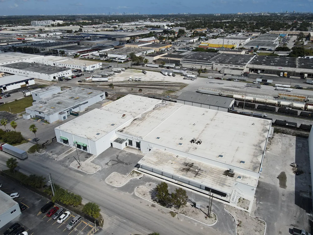 Miami Warehouse Facility — Lease in Miami, FL, photo 3 of 8