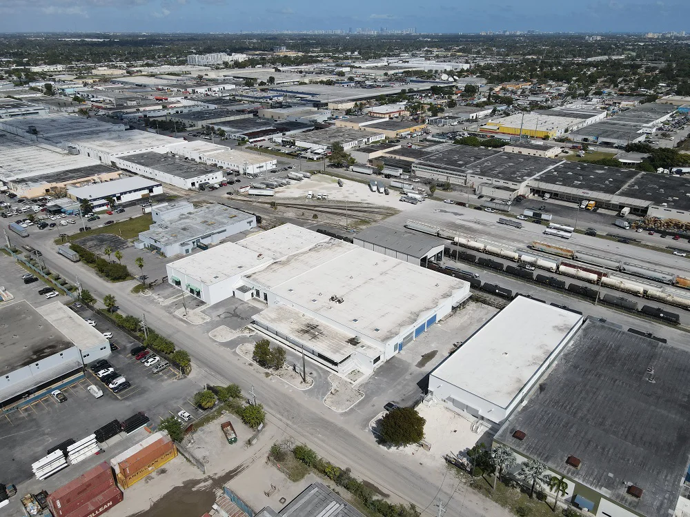 Miami Warehouse Facility — Lease in Miami, FL, photo 4 of 8