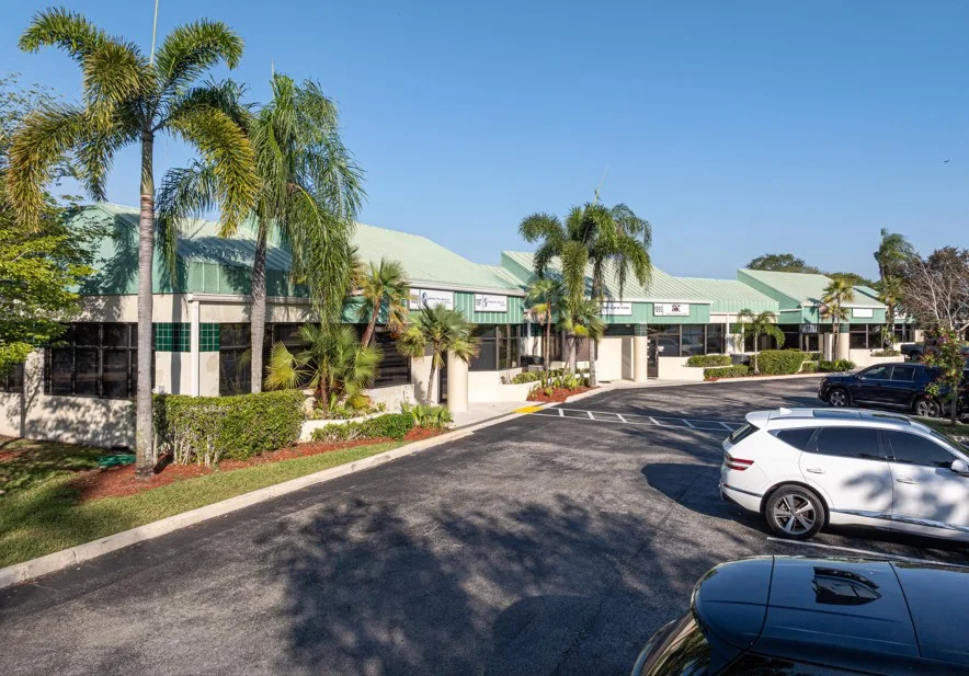 Office in Sunrise, FL — Sale in Sunrise, FL, photo 2 of 3
