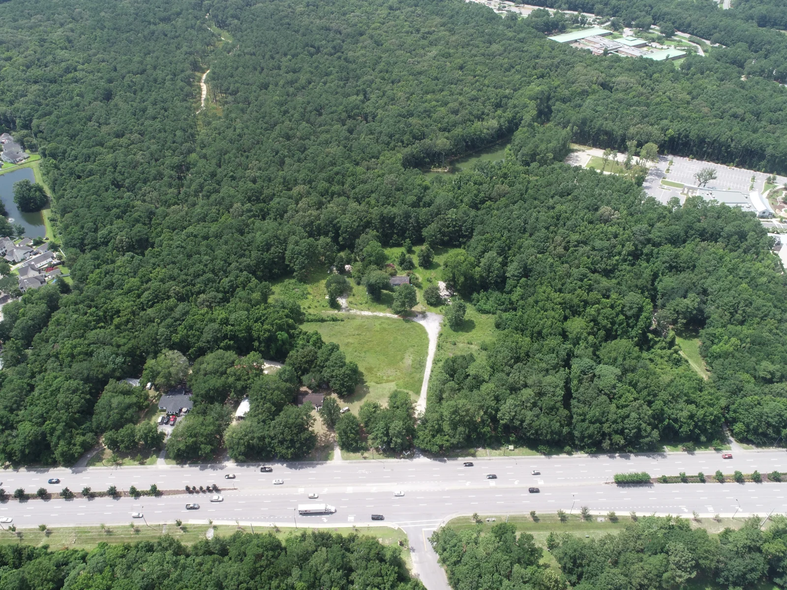 Seventeen North Village — Lease in Mount Pleasant, SC, photo 1 of 3