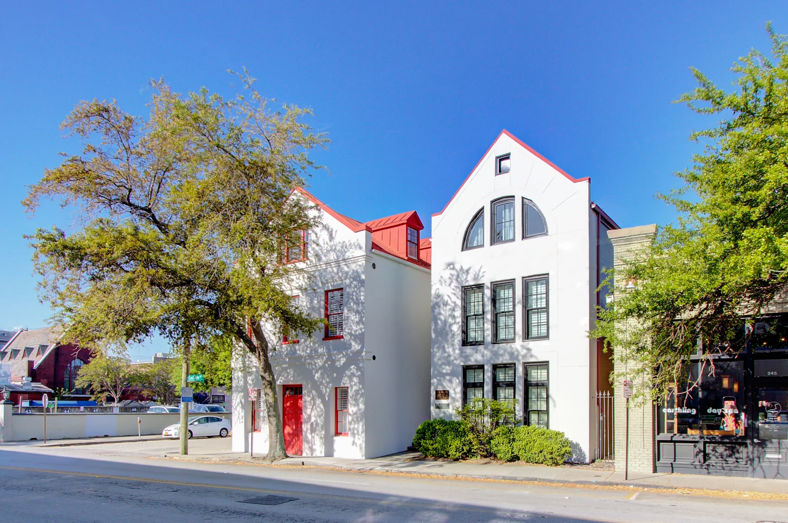 The Charleston Chestnut Mansion — Sale in Charleston, SC, photo 1 of 8