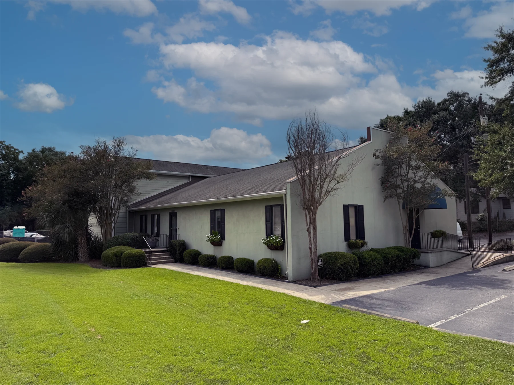 Office in North Charleston, SC — Sale in North Charleston, SC, photo 2 of 8