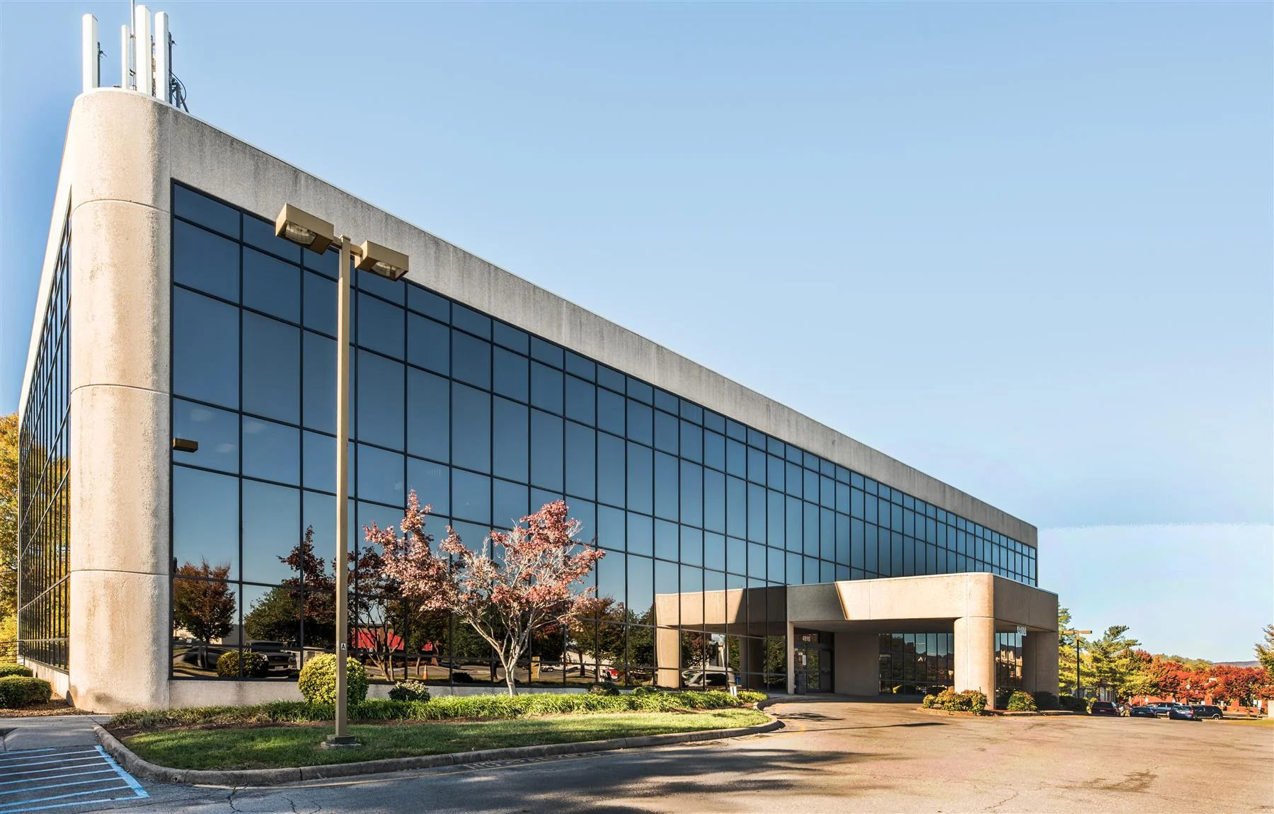Valley View Professional Center — Sale in Roanoke, VA, photo 1 of 2