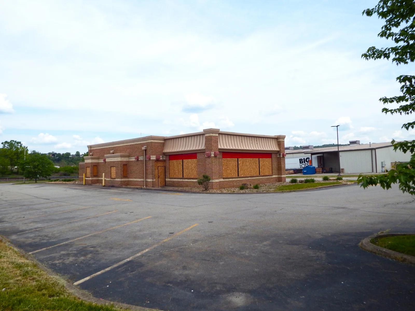 PRICE REDUCTION | 610 William Marks Drive — Sale in Homestead, PA, photo 1 of 1