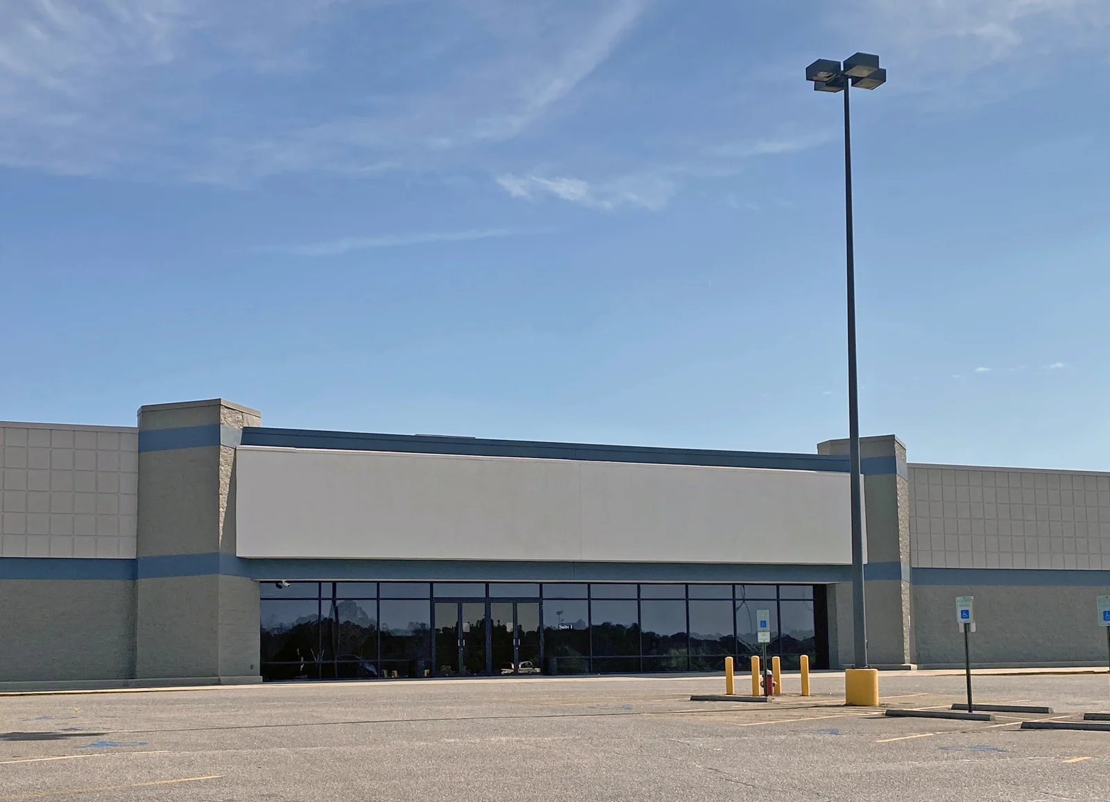 Retail in Columbia, SC — Sale in Columbia, SC, photo 1 of 4