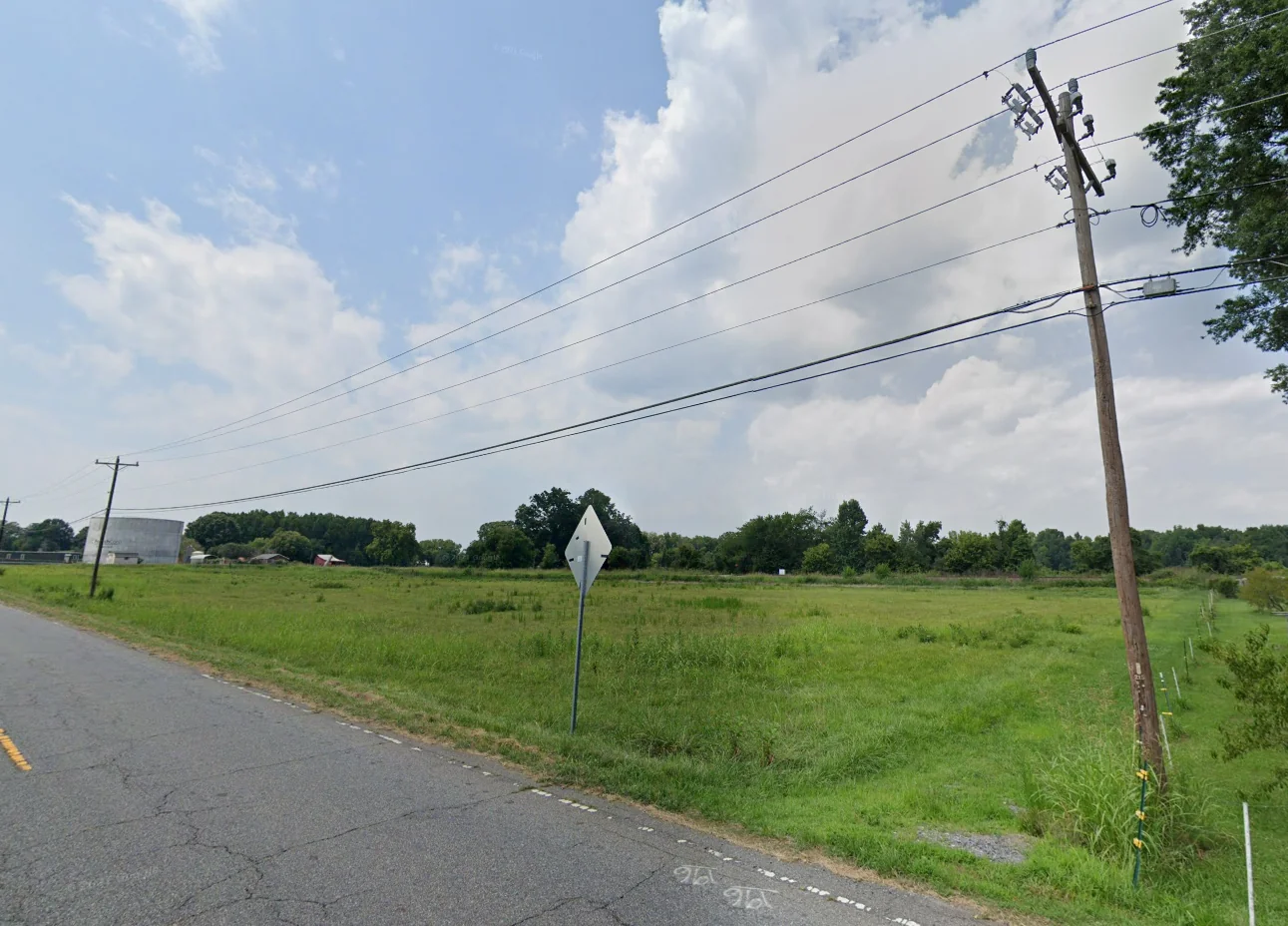 Land in Statesville, NC — Sale in Statesville, NC, photo 1 of 5