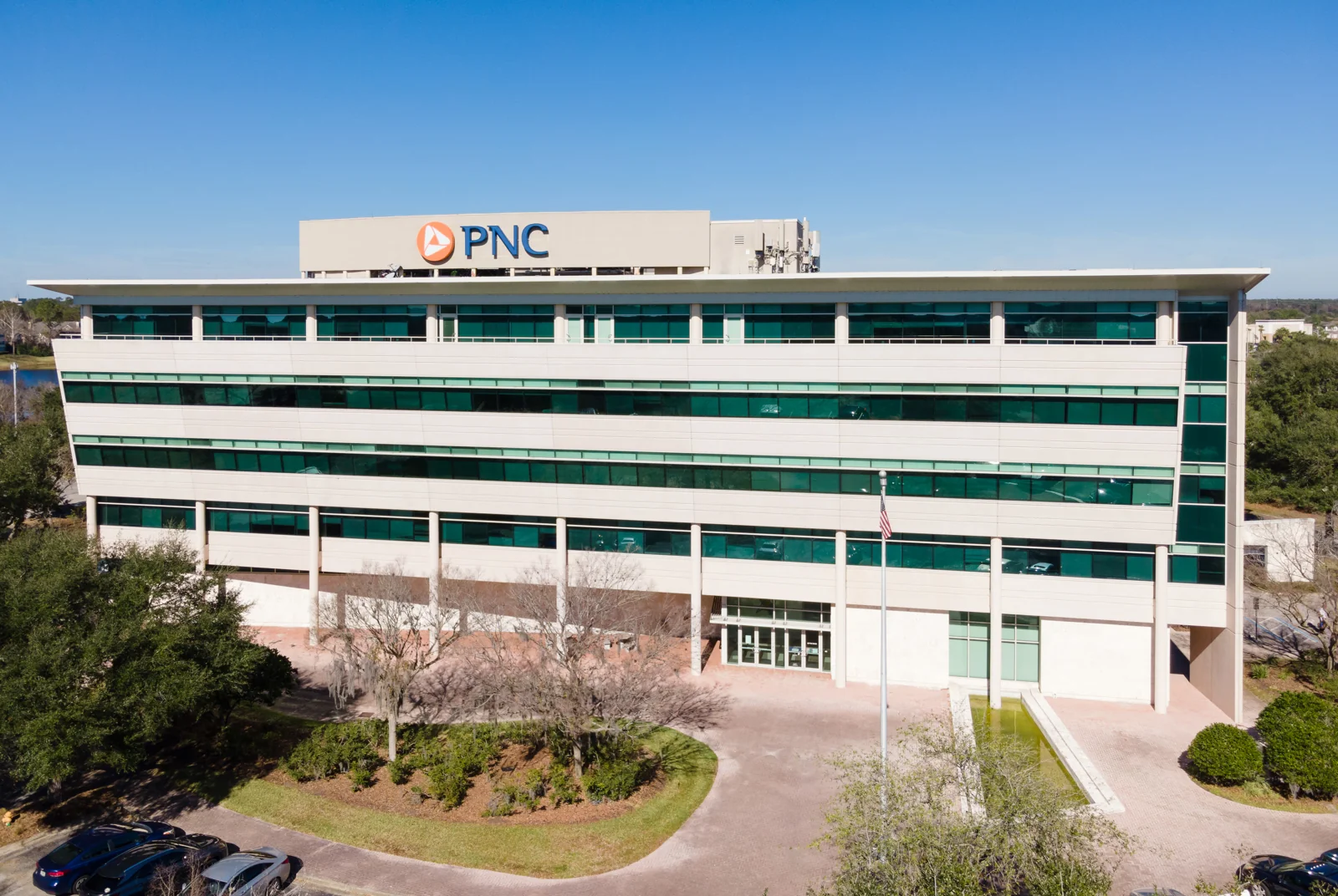 PNC Bank — Sale in Jacksonville, FL, photo 2 of 8