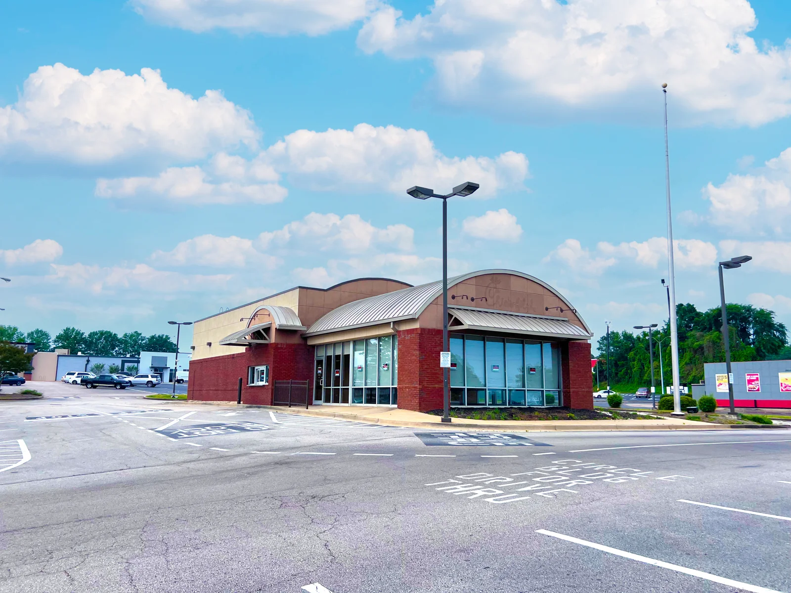 FORMER FREESTANDING RESTAURANT — Sale in Lagrange, GA, photo 1 of 4