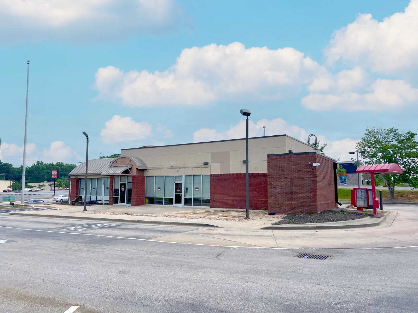 FORMER FREESTANDING RESTAURANT — Sale in Lagrange, GA, photo 2 of 4