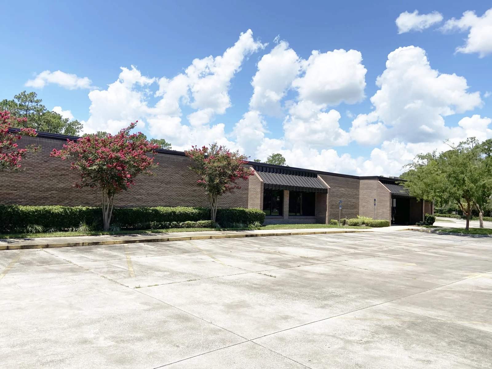 Office in Orange Park, FL — Lease in Orange Park, FL, photo 1 of 8