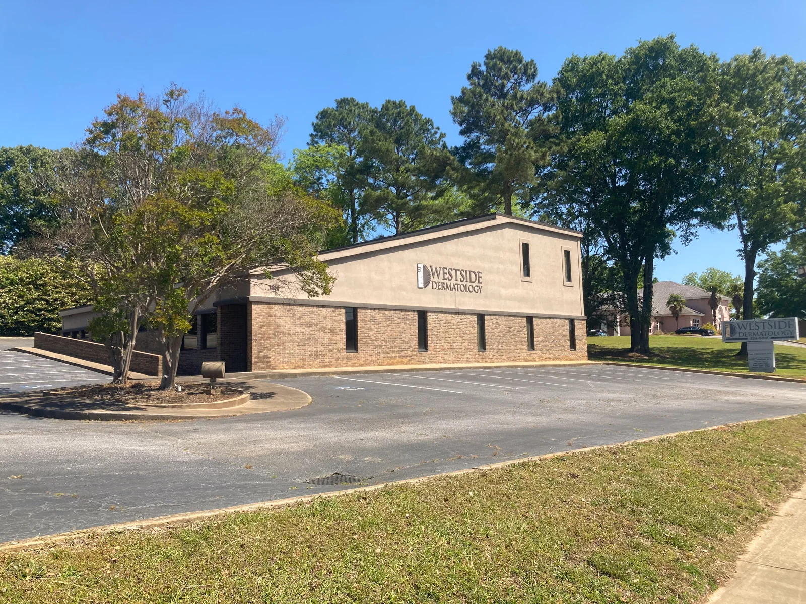 1250 John B White Sr Blvd — Sale in Spartanburg, SC, photo 1 of 3