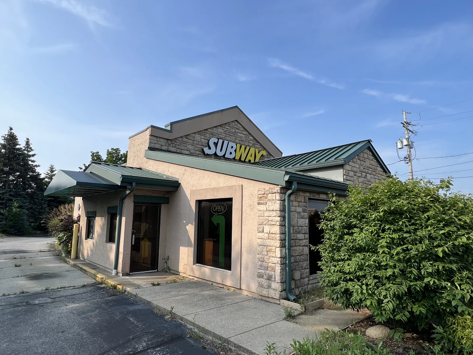 1,788 SF Freestanding Retail Available Along Mentor… — Lease in Mentor, OH, photo 2 of 8