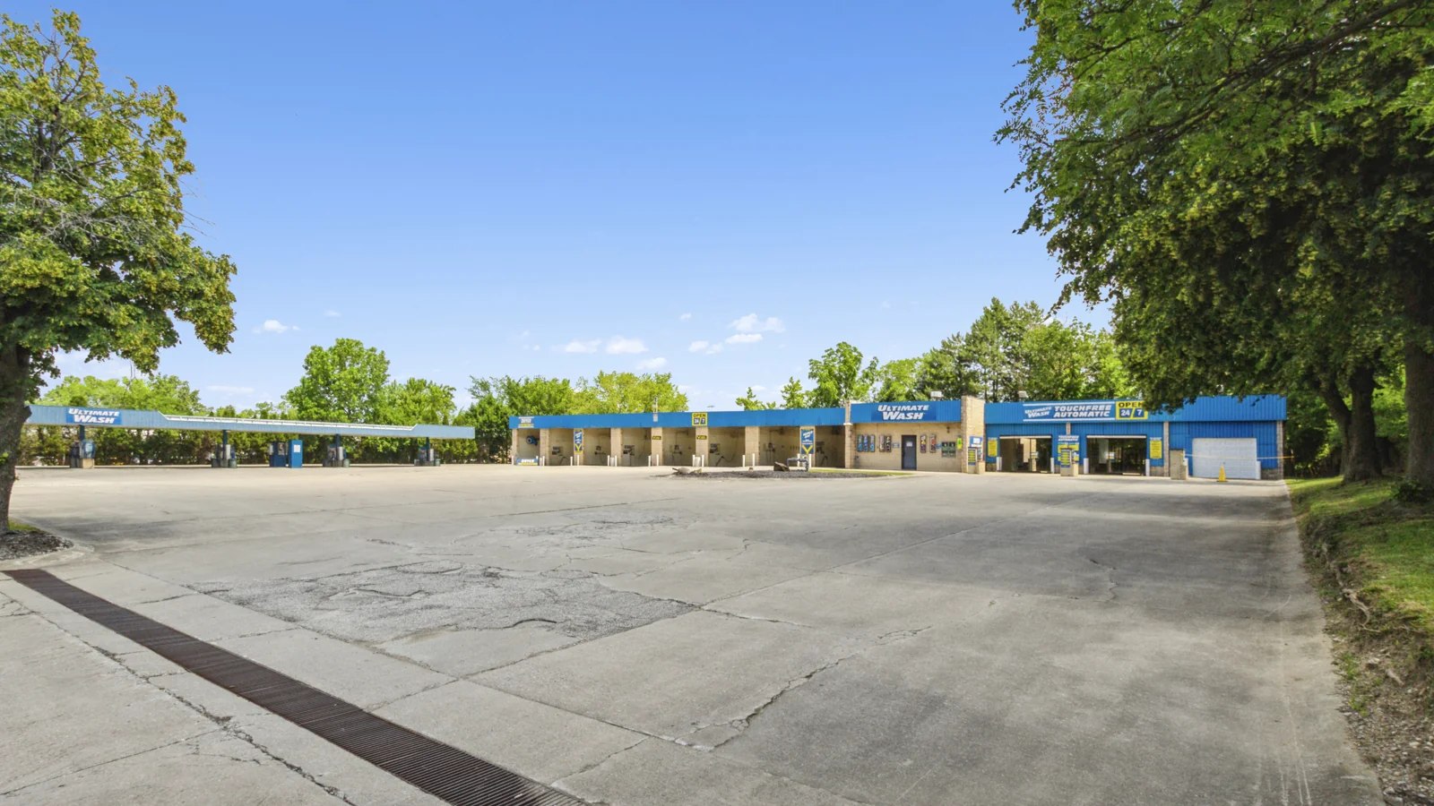 Freestanding Self Service Car Wash on 1.83 AC — Sale in Maple Heights, OH, photo 3 of 8