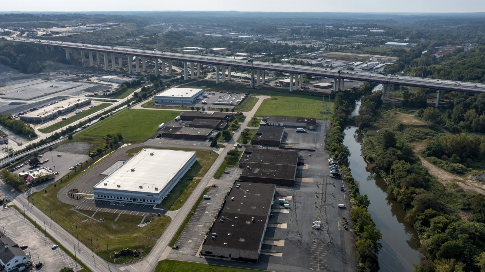Lombardo Business Park — Sale in Valley View, OH, photo 3 of 3