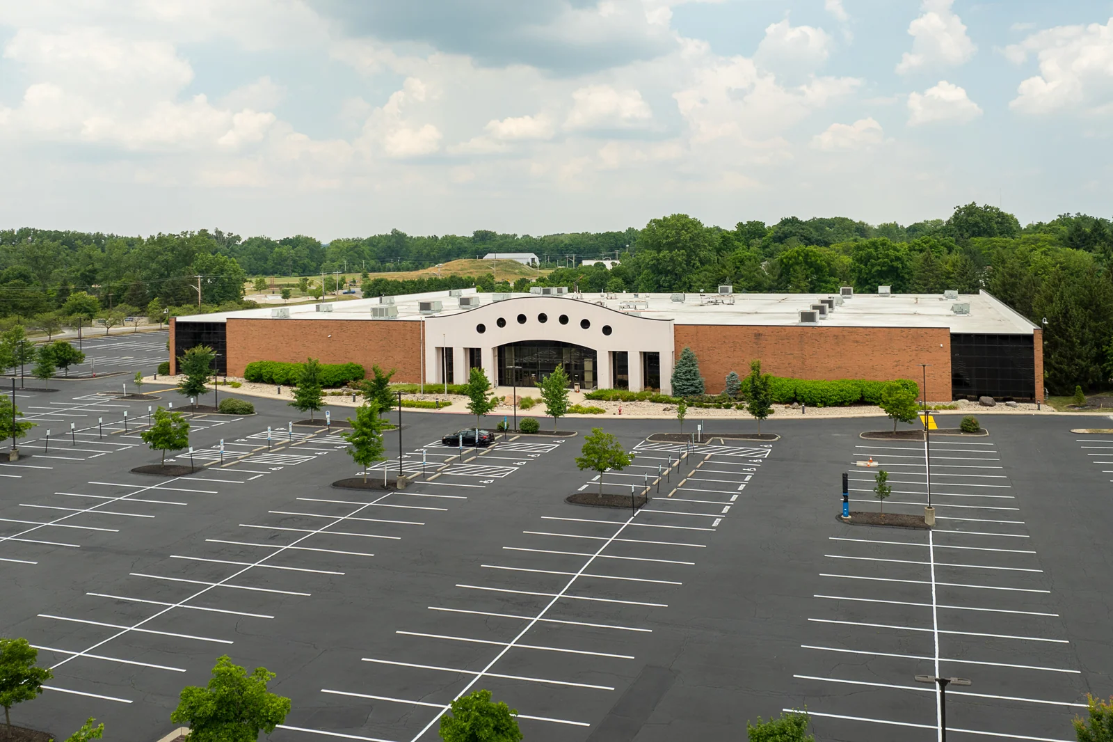 Office in Westerville, OH — Sale in Westerville, OH, photo 1 of 8