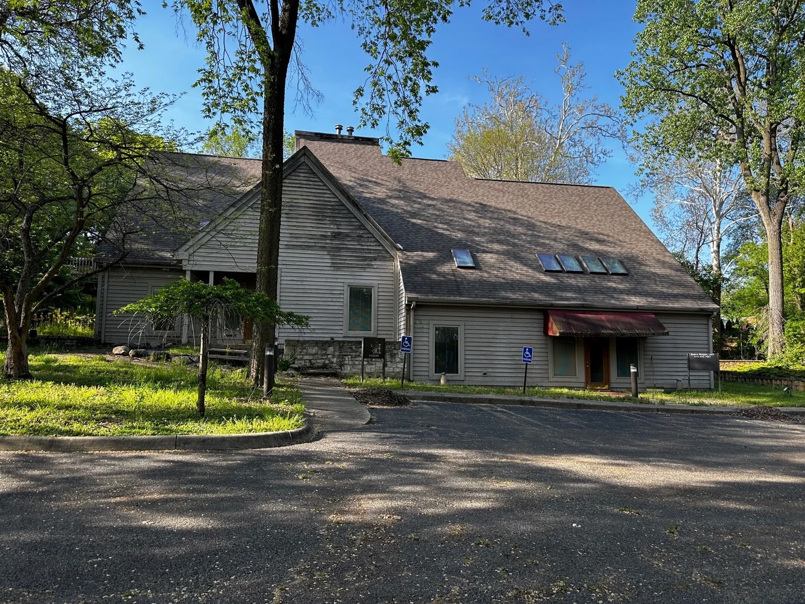Office in Worthington, OH — Sale in Worthington, OH, photo 1 of 4