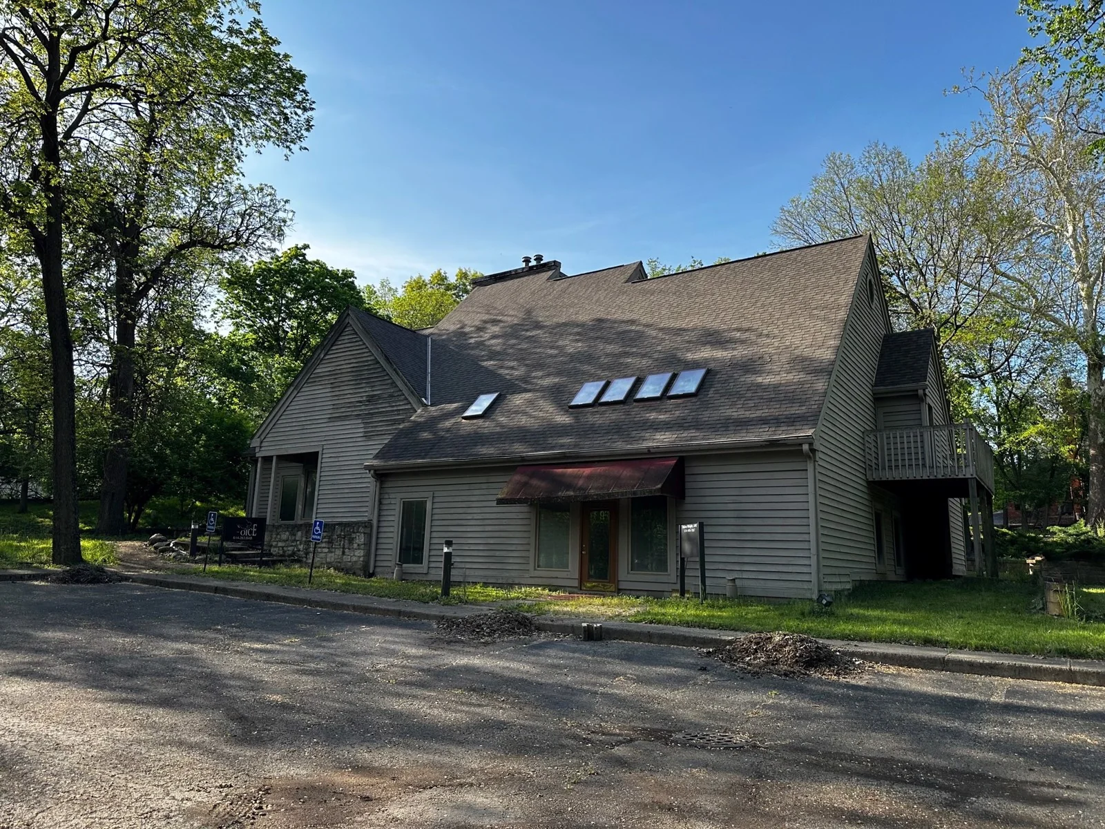 Office in Worthington, OH — Sale in Worthington, OH, photo 2 of 4