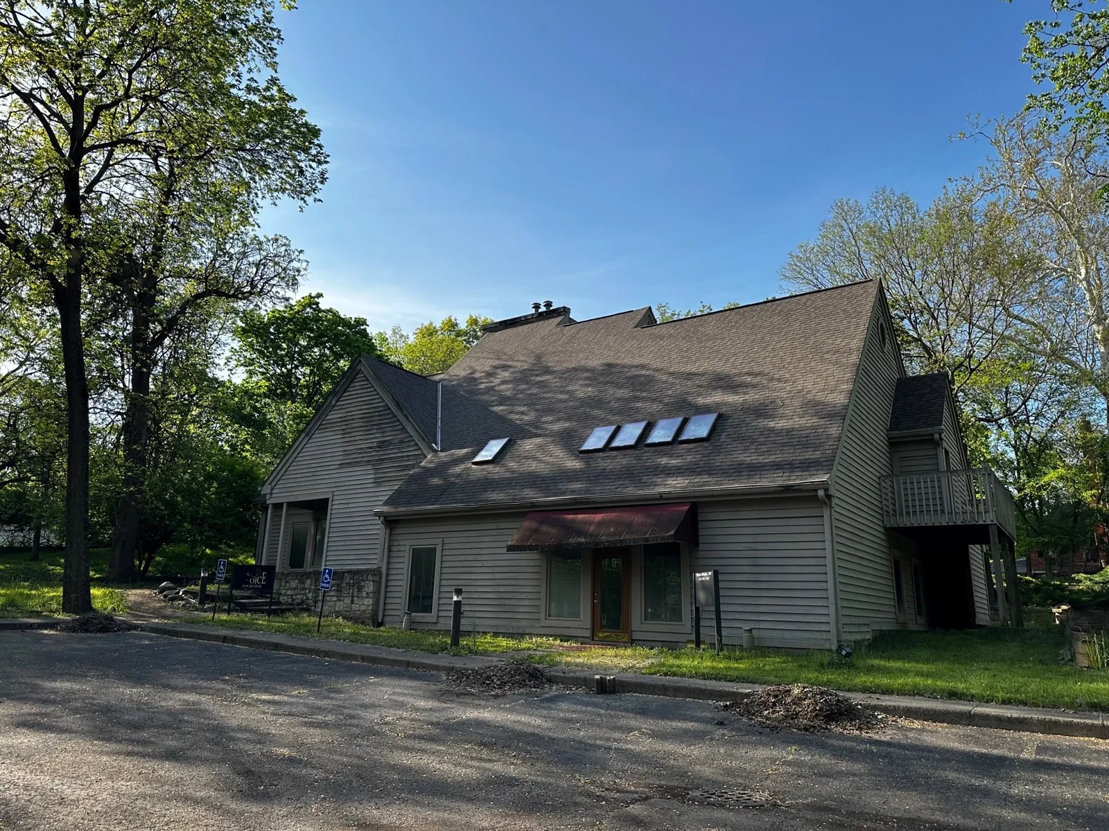 Office in Worthington, OH — Sale in Worthington, OH, photo 3 of 4
