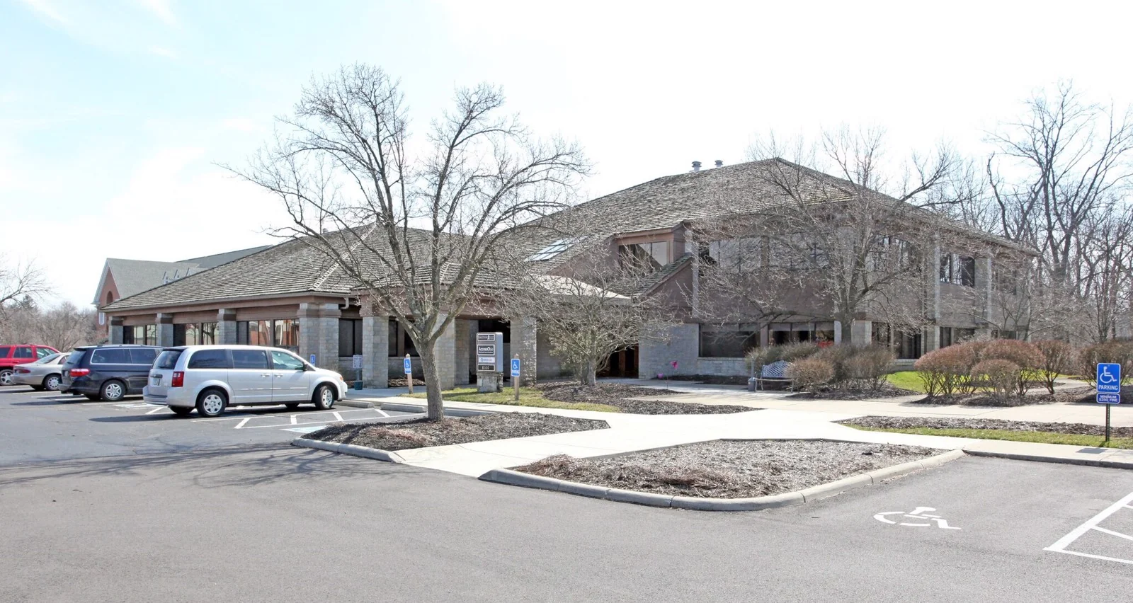 8100 Ravines Edge Ct. — Lease in Columbus, OH, photo 1 of 8