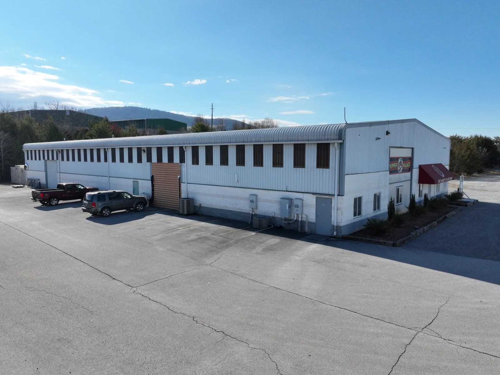 Zelig Industrial Park - Pepper Palace Warehouse Bldg 5 — Sale in Sevierville, TN, photo 5 of 8