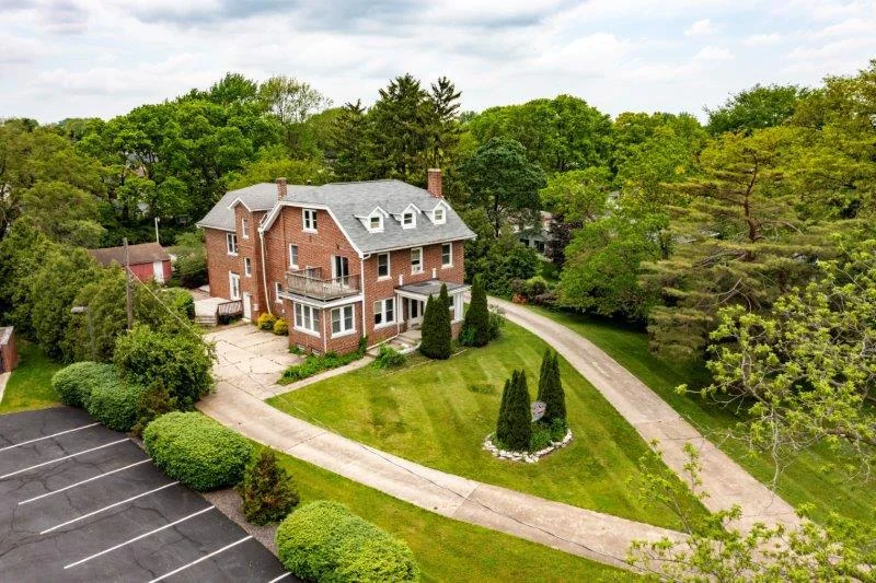 Office in Columbus, OH — Sale in Columbus, OH, photo 1 of 8