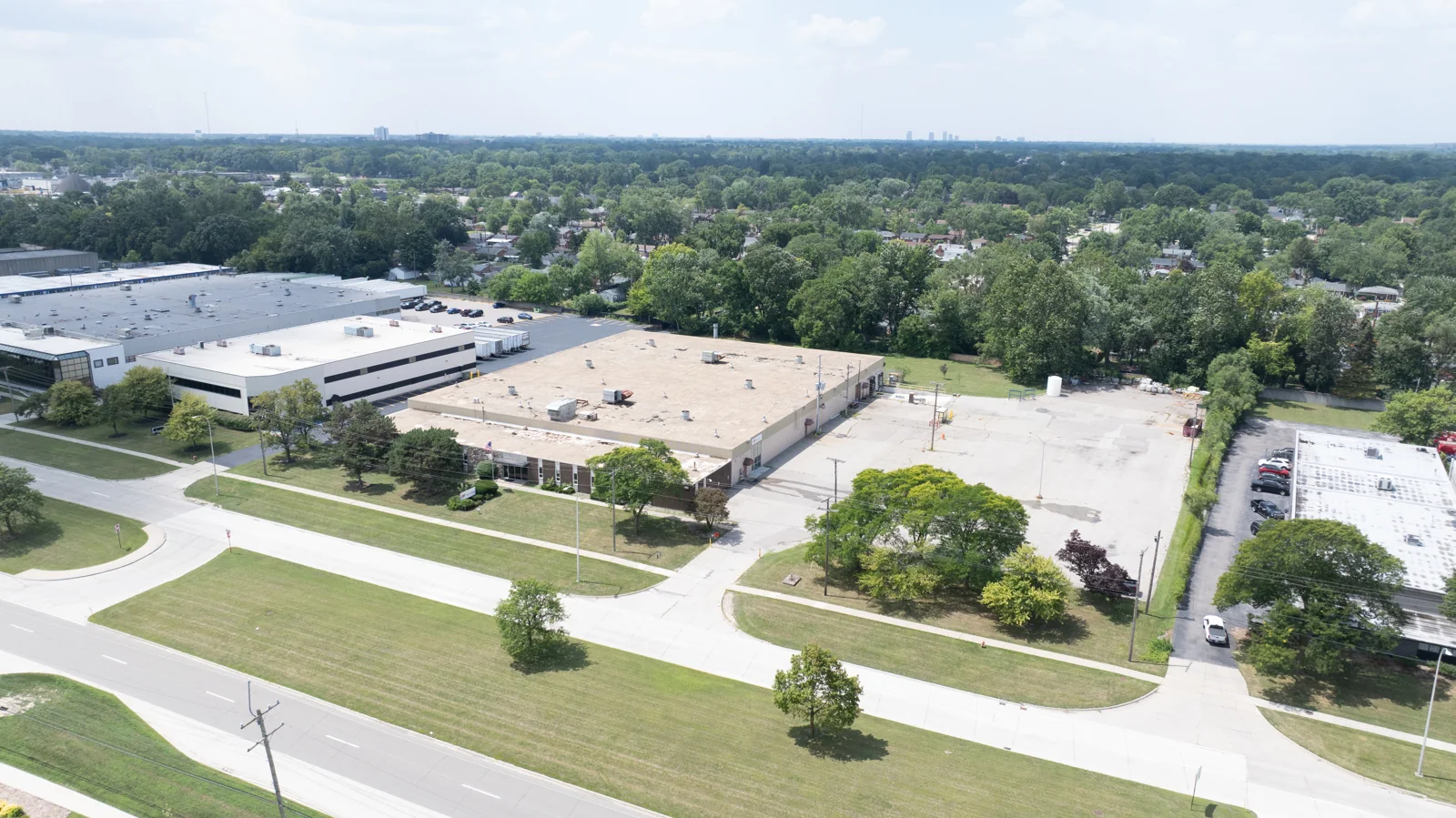29555 Stephenson Hwy — Sale in Madison Heights, MI, photo 1 of 1