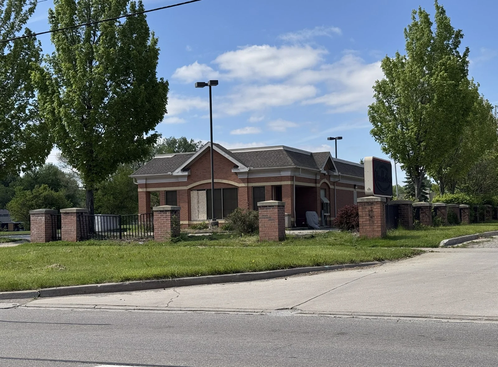 Tim Hortons — Sale in Taylor, MI, photo 1 of 1