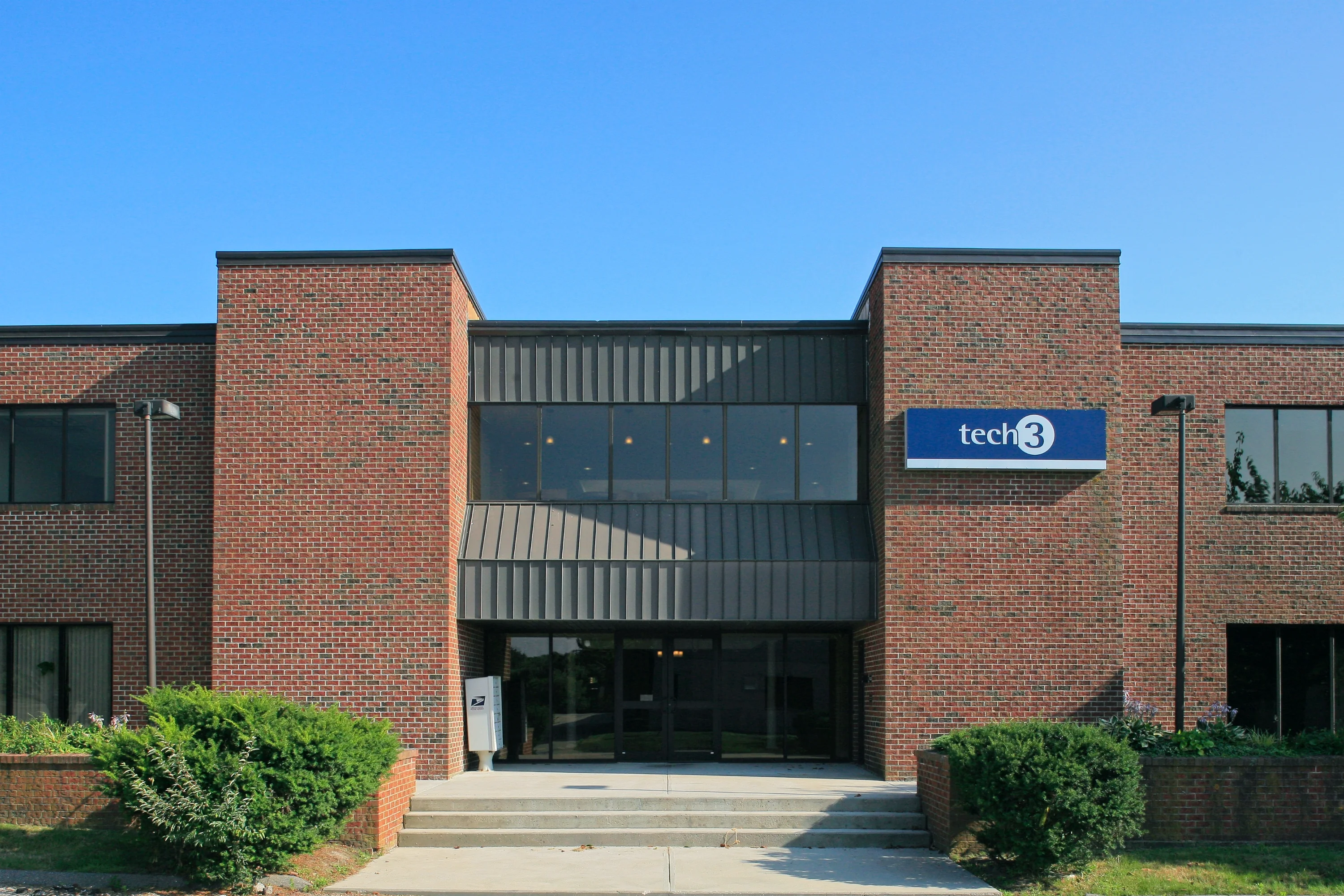 76 Hammarlund Way - Tech 3 — Lease in Middletown, RI, photo 1 of 2