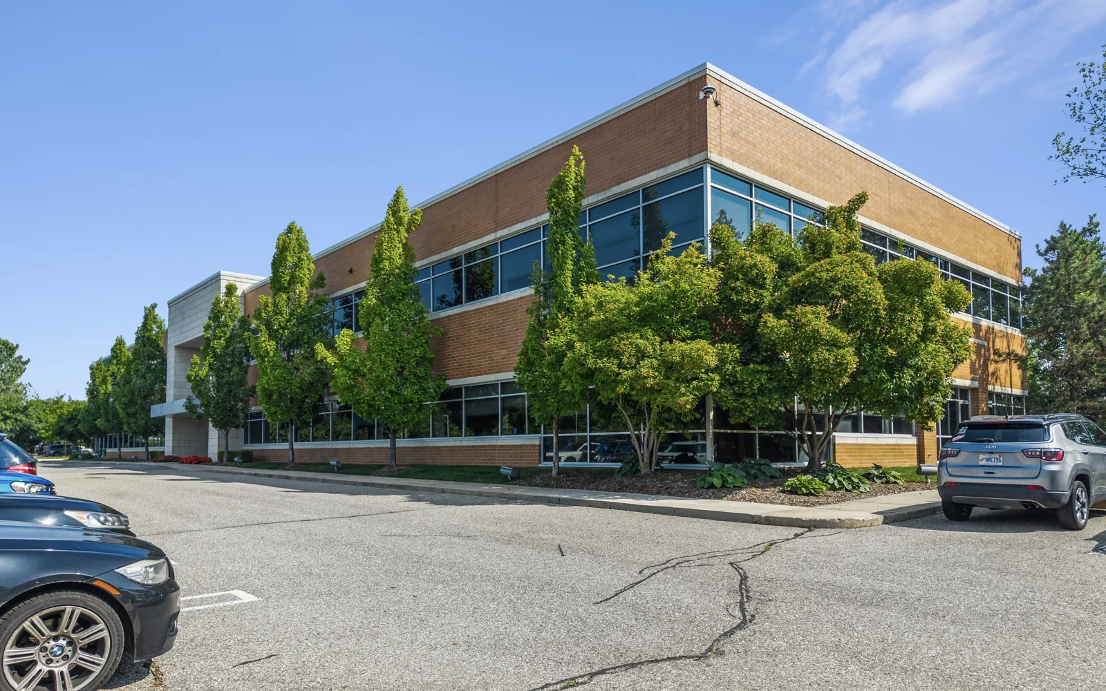 Pet Supplies Plus Corporate HQ — Sale in Livonia, MI, photo 1 of 5