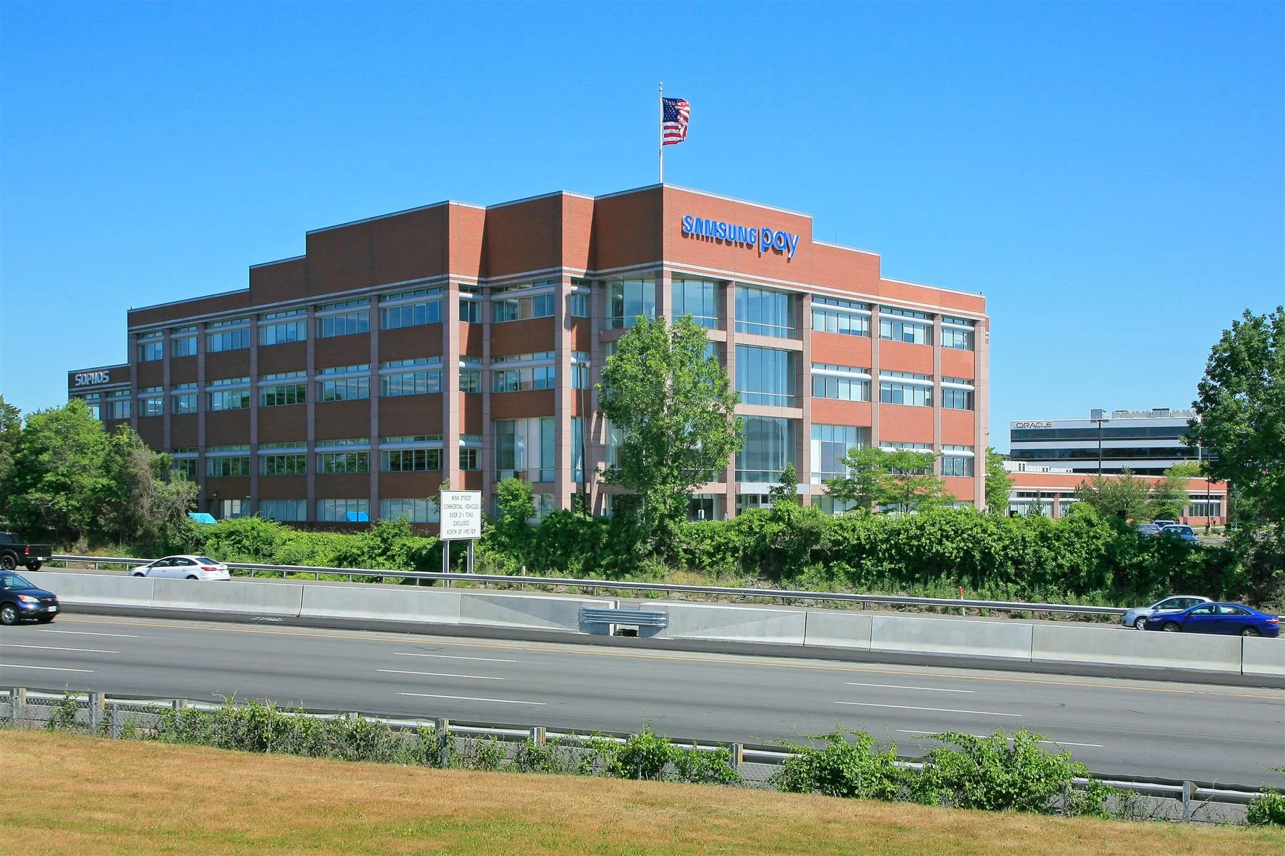 GenLabs — Lease in Burlington, MA, photo 1 of 6