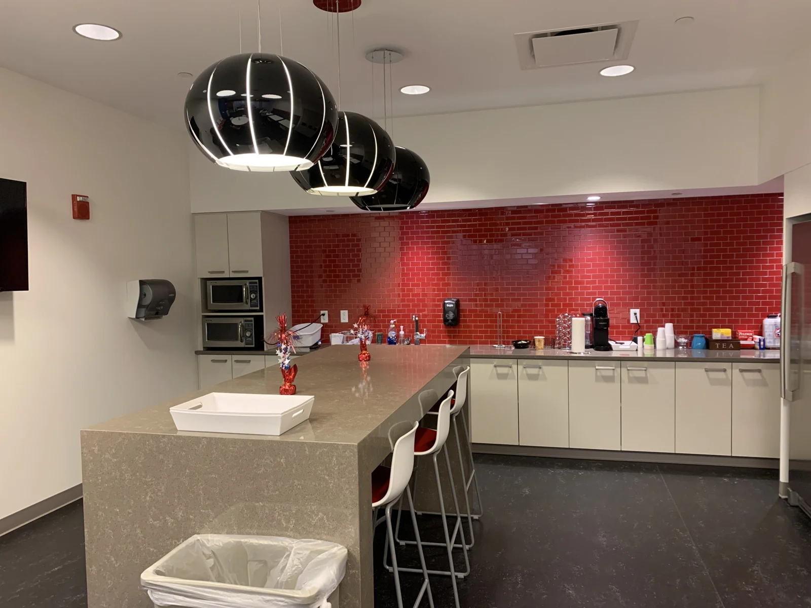 Cross Point 3 — Lease in Lowell, MA, photo 1 of 1
